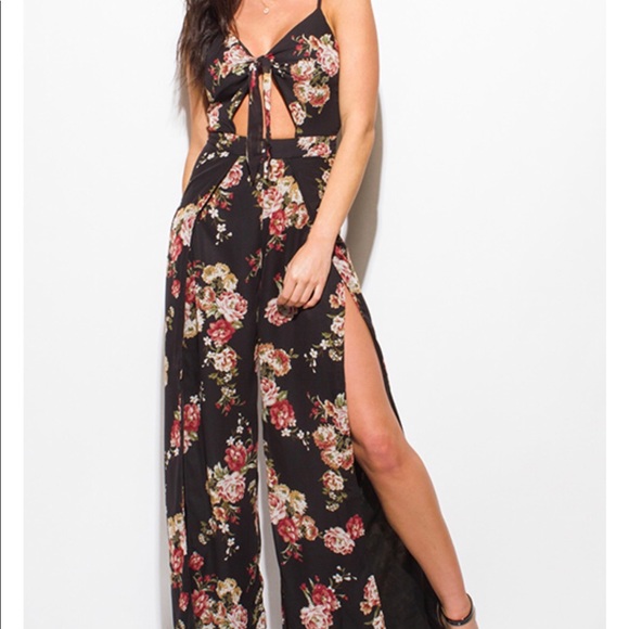 Flowered jumpsuit - Picture 2 of 4